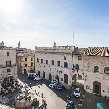 La Fontana, * Ασίζη