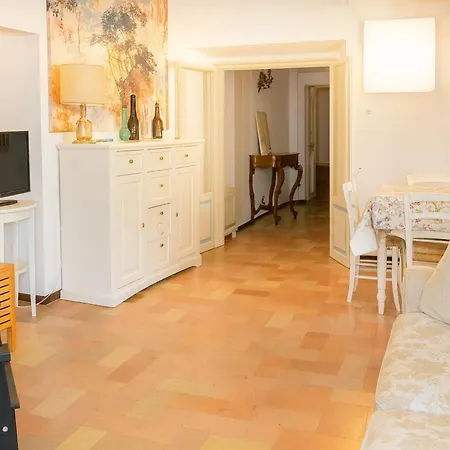 Apartament La Fontana, Asyż