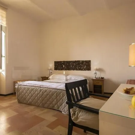 La Fontana, Apartament *